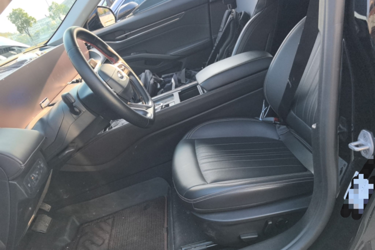 福特 蒙迪欧 2025款 2.0T EcoBoost 豪华型中控内饰19