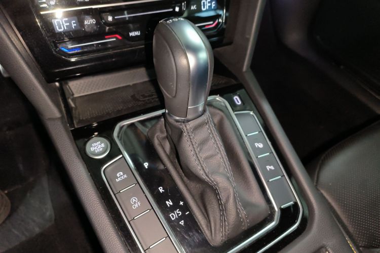 一汽-大众CC 2024款 380TSI 夺目版中控内饰18