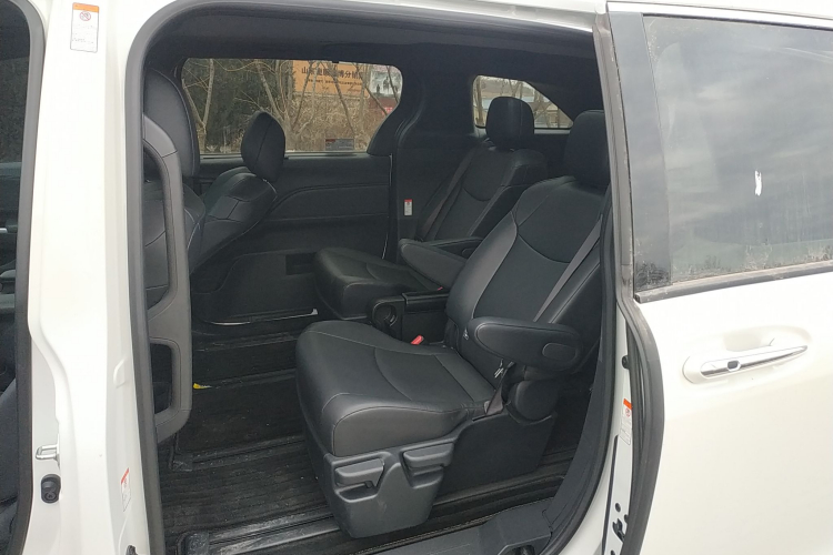 丰田 格瑞维亚 2024款 2.5L混动 豪华版中控内饰7004