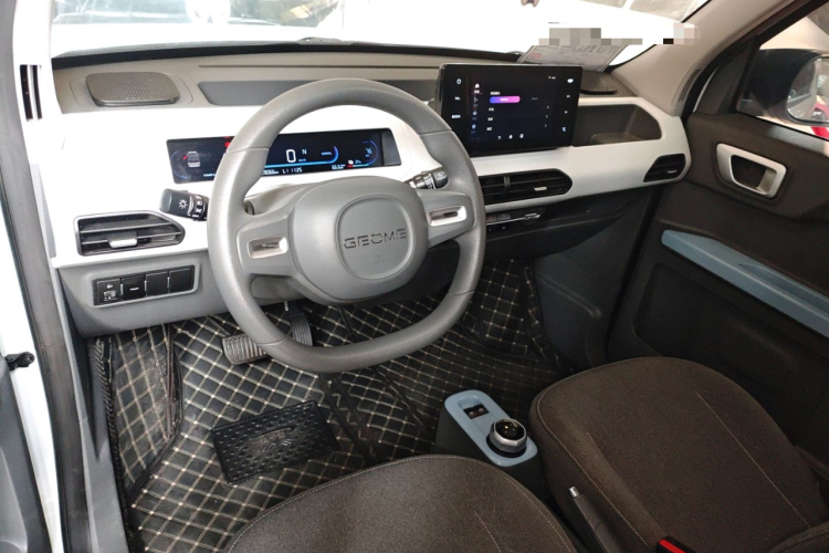 吉利银河 2023款 熊猫mini 200km 耐力熊中控内饰12