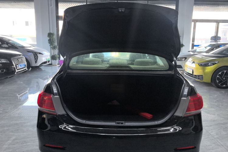 丰田 凯美瑞 2013款 200E 经典精英版机舱底盘23