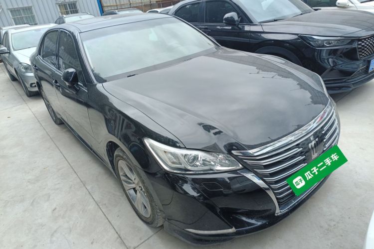 丰田 皇冠 2015款 2.5L 智享版车身外观3