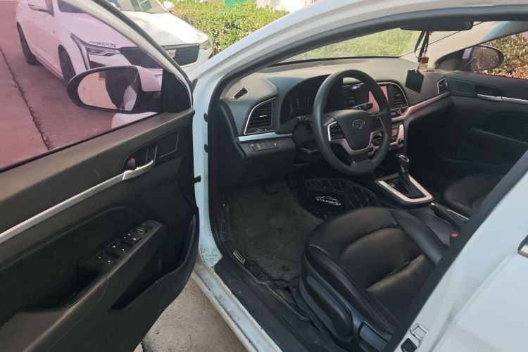 现代 领动 2016款 1.6L 自动智炫·精英型中控内饰20