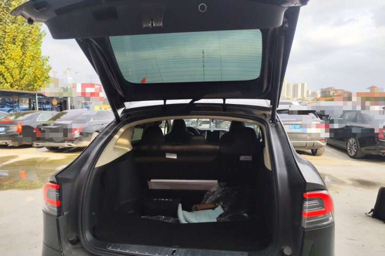 特斯拉 2016款 Model X 75D机舱底盘23