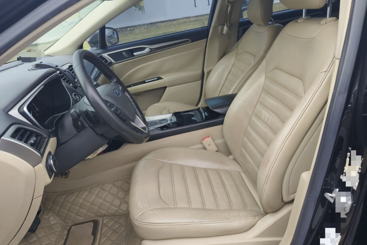 福特 蒙迪欧 2013款 2.0L GTDi200豪华型中控内饰19