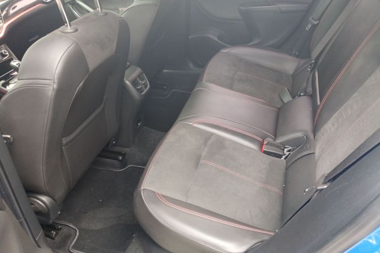 别克 威朗 2016款 两厢GS 20T 双离合燃情运动型中控内饰21