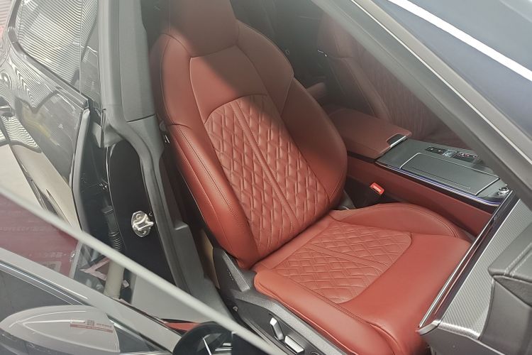 奥迪A7L 2024款 45 TFSI quattro S-line 黑武士版局部细节41