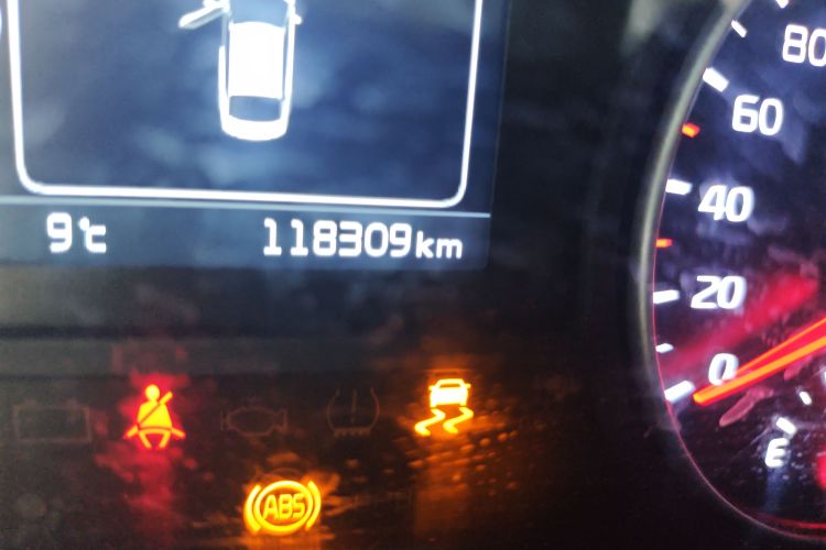 起亚K5 2016款 1.6T 自动LUX中控内饰15