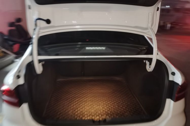 大众 朗逸 2018款 1.5L 自动舒适版 国V机舱底盘23