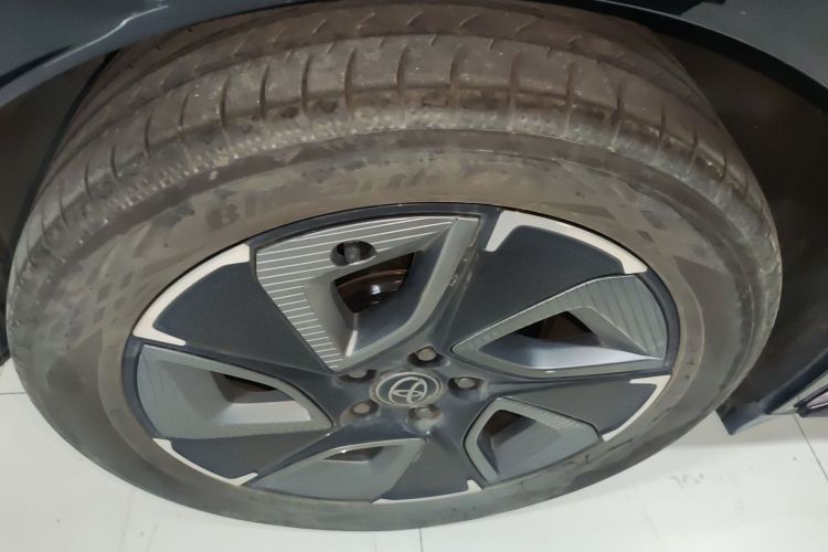 丰田bZ3 2023款 616km 长续航Premium车身外观56