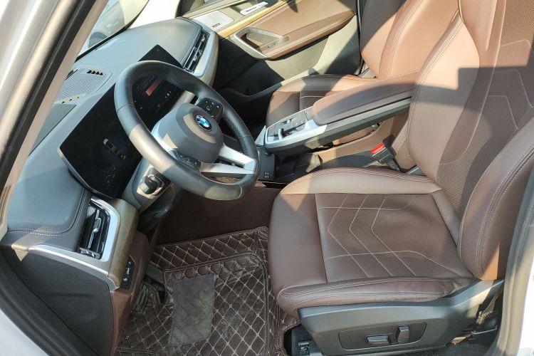 宝马X1 2023款 xDrive25Li X设计套装中控内饰19