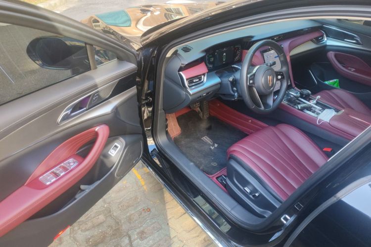 红旗H5 2023款 2.0T 自动智联旗享版中控内饰20