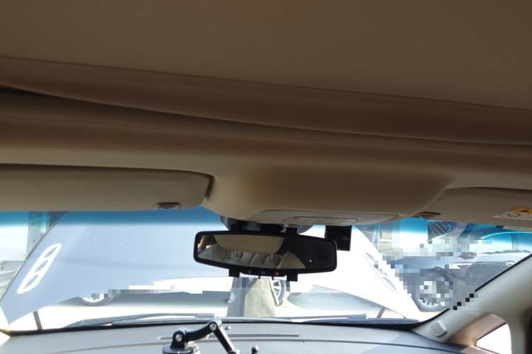 别克GL8 2014款 3.0L GT豪华商务豪雅版中控内饰22