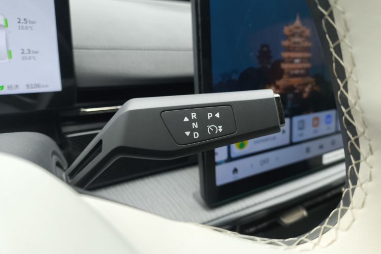 东风奕派 eπ007 2024款 增程 200如奕版中控内饰18