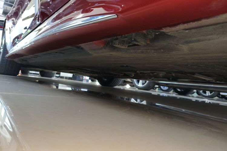 奔驰C级 2022款 改款 C 200 L 运动版局部细节9002