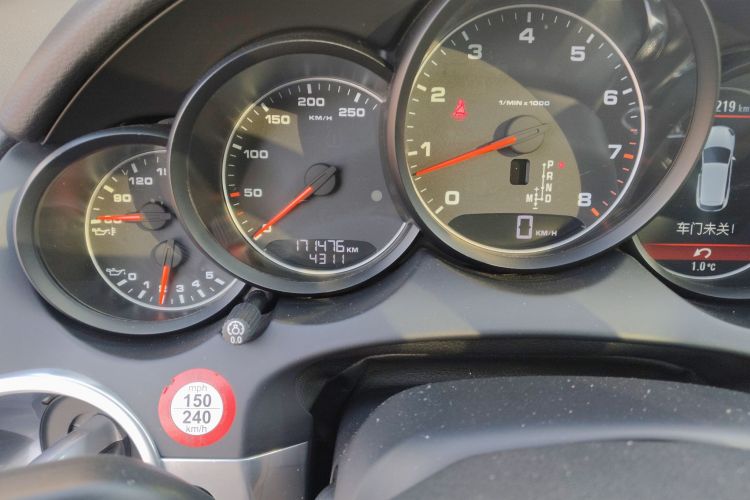 保时捷 2014款 Cayenne Platinum Edition 3.0T中控内饰15