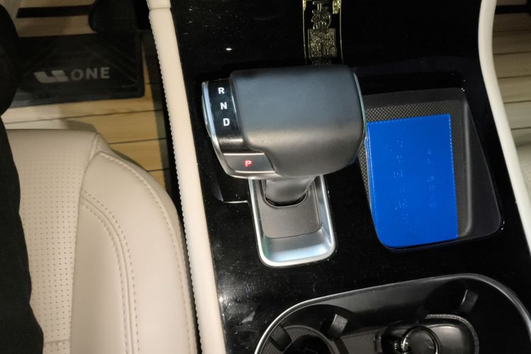 理想汽车 理想ONE 2021款 增程6座版局部细节18