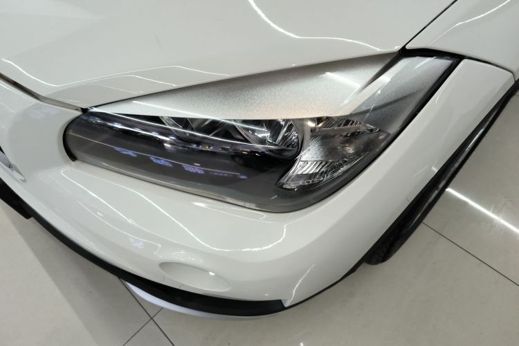 宝马X1 2014款 sDrive18i 时尚型车身外观36