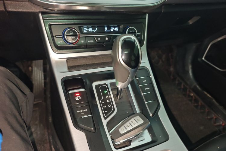 吉利汽车 帝豪GL 2019款 1.4T CVT精英智享型中控内饰18