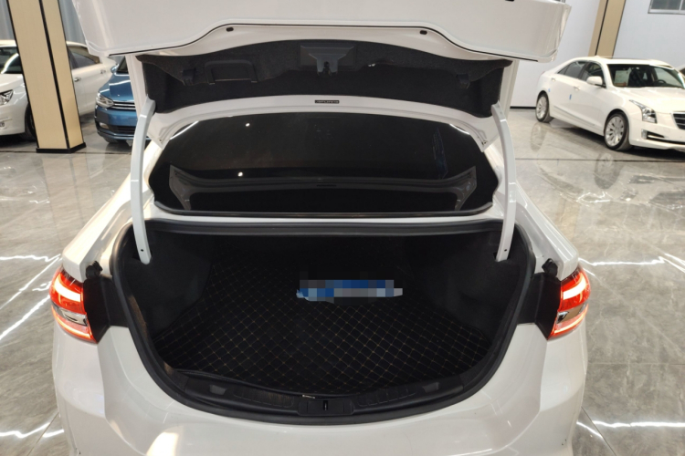 福特 蒙迪欧 2017款 改款 EcoBoost 180 豪华型机舱底盘23