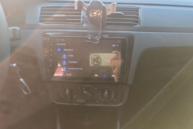 大众 桑塔纳 2021款 1.5L 手动风尚版中控内饰16