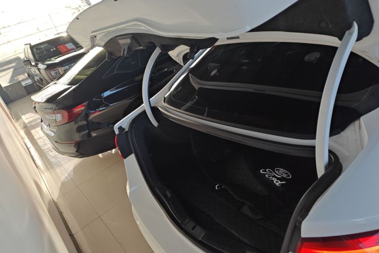 福特 蒙迪欧 2020款 EcoBoost 180 时尚型机舱底盘23