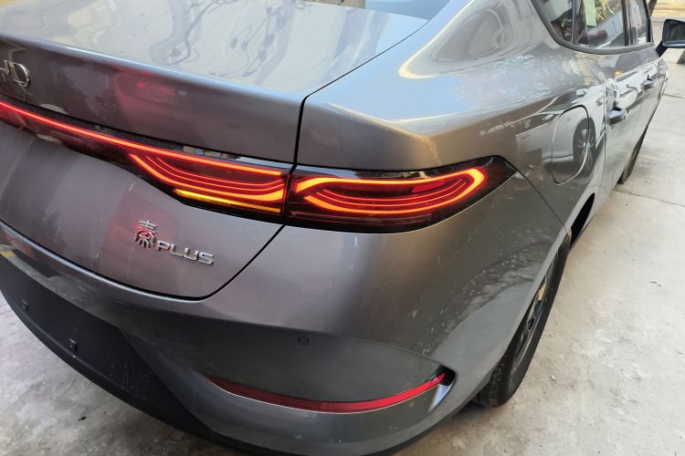 比亚迪 秦PLUS 2025款 DM-i 智驾版 128KM进取型车身外观9