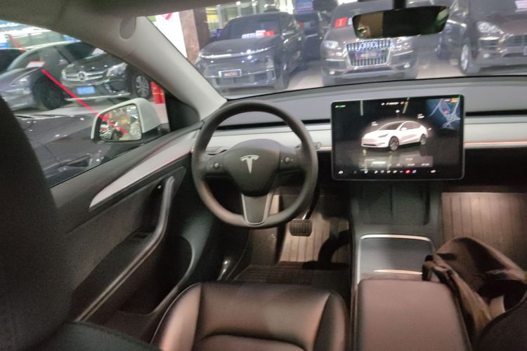 特斯拉 Model Y 2023款 长续航全轮驱动版中控内饰13