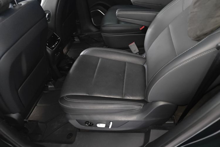 理想汽车 理想ONE 2021款 增程6座版中控内饰21