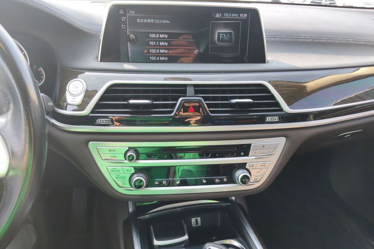 宝马7系 2017款 730Li 领先型局部细节16