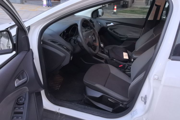 福特 福克斯 2012款 两厢 1.6L 自动舒适型中控内饰7003