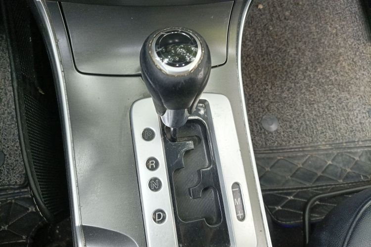 马自达6 2013款 2.0L 自动时尚型局部细节18