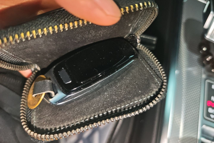 坦克300 2021款 越野版 2.0T 征服者中控内饰11