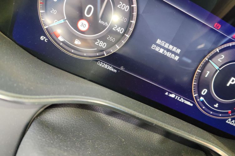 捷豹XFL 2021款 XFL 2.0T P250 两驱尊享豪华版中控内饰15