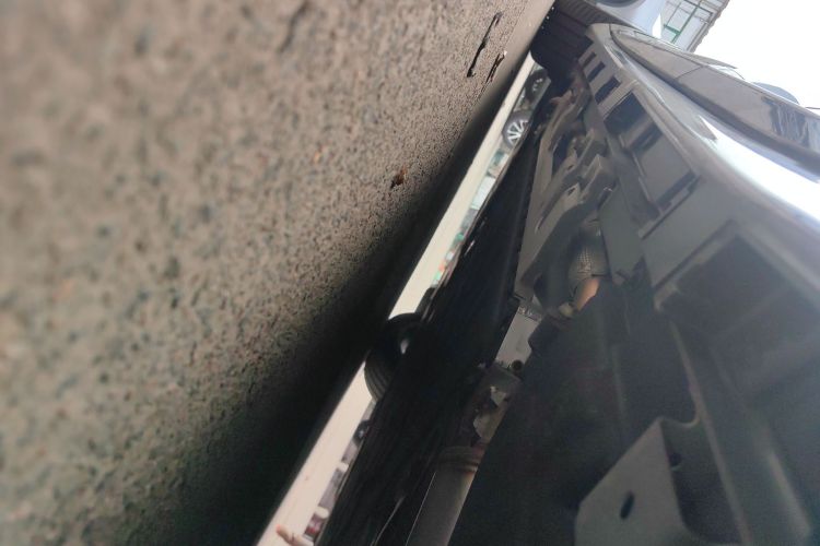 鸿蒙智行 智界R7 2025款 增程 251km Max局部细节9002