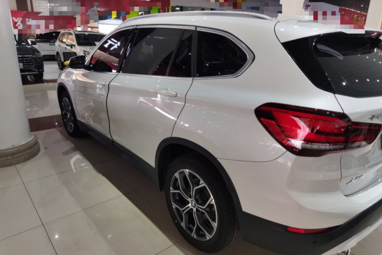 宝马X1 2021款 sDrive25Li 领先型车身外观4