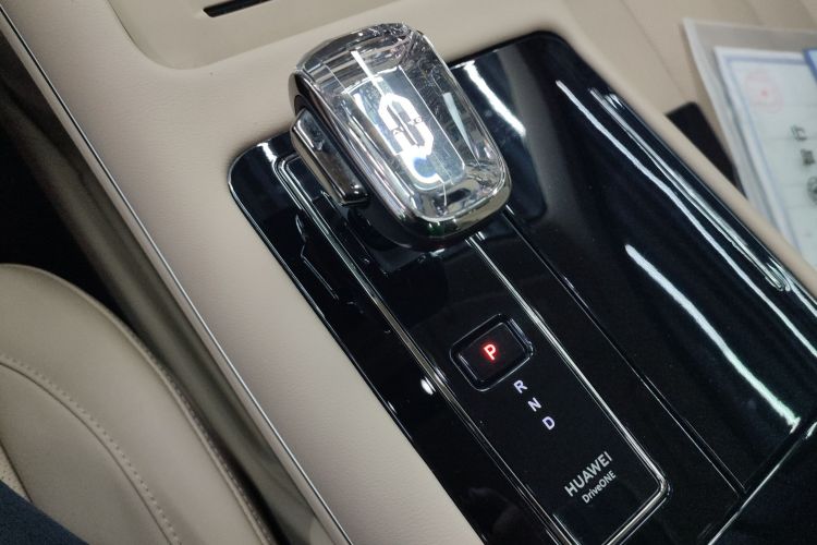 鸿蒙智行 问界M7 2024款 1.5T 智驾四驱Max版 5座局部细节18