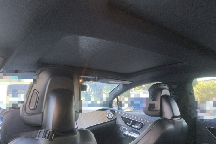 奔驰EQE 2022款 350 豪华版中控内饰22