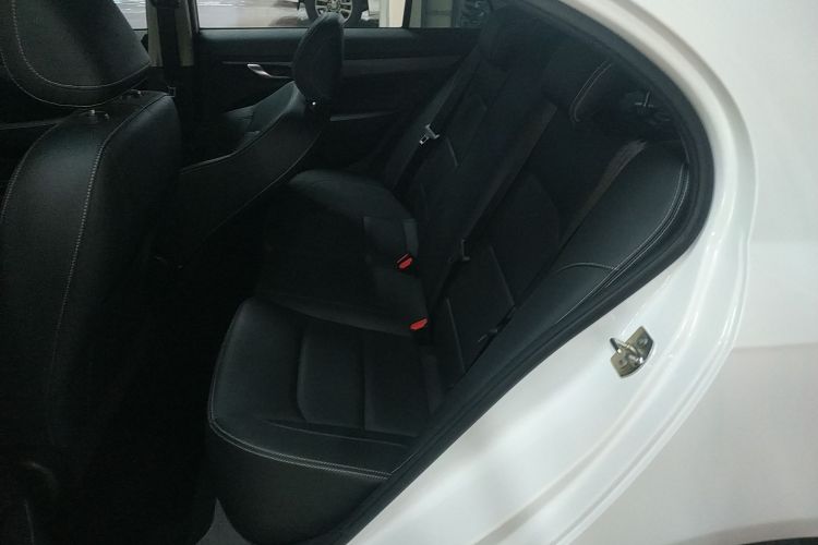 吉利汽车 帝豪 2021款 UP 1.5L CVT舒适型中控内饰21