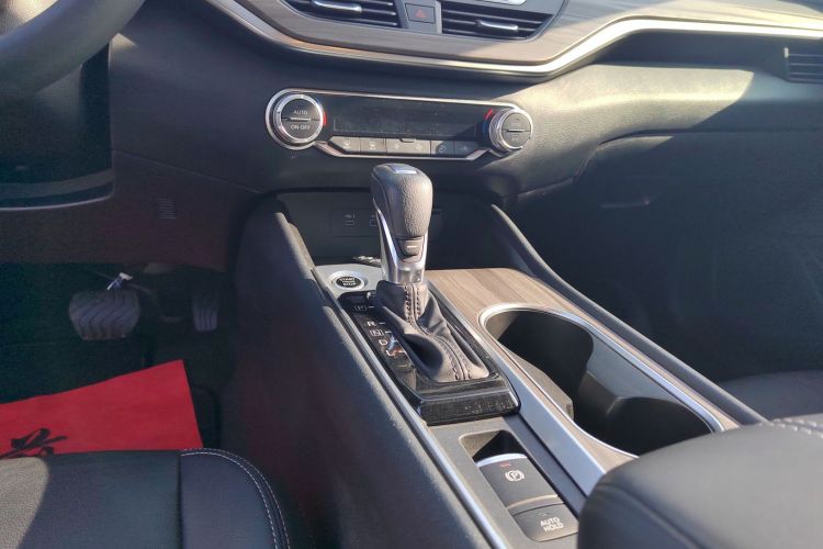 日产 天籁 2021款 2.0L XL 舒适版中控内饰18