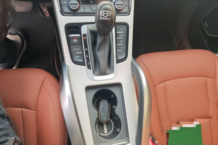 吉利汽车 博越 2018款 1.8TD 自动两驱智尊型4G互联版中控内饰18