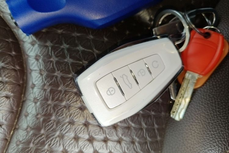 陆风X7 2015款 2.0T 全景尊贵版中控内饰11