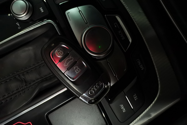 奥迪A6L 2017款 TFSI 技术型中控内饰11