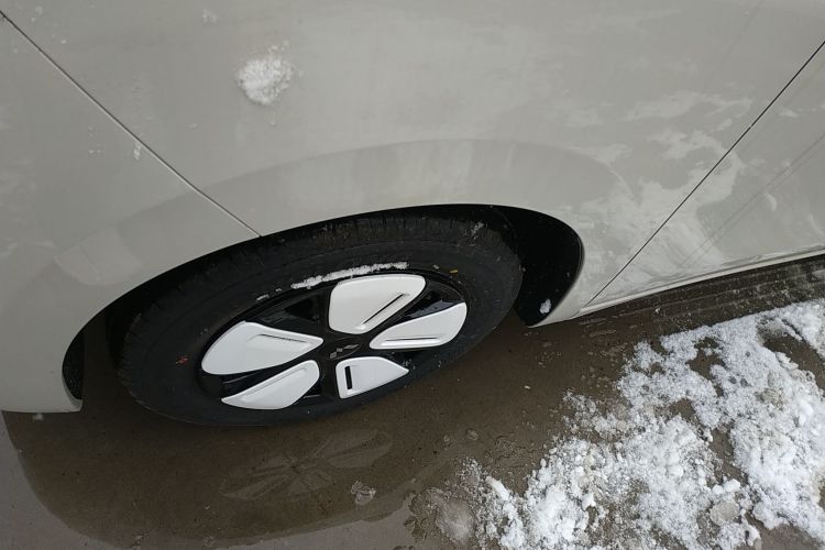 五菱汽车 宏光MINIEV 2025款 四门版 进阶款车身外观6007