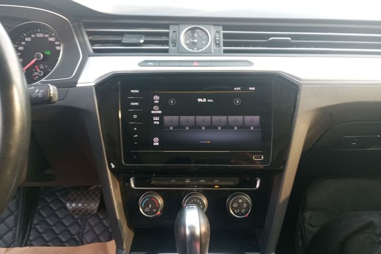 大众 迈腾 2020款 280TSI DSG 舒适型中控内饰16