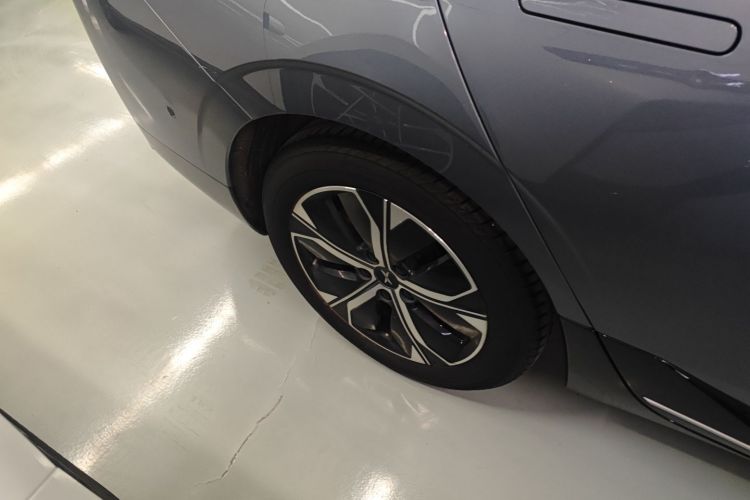 小鹏P5 2021款 550E车身外观6008