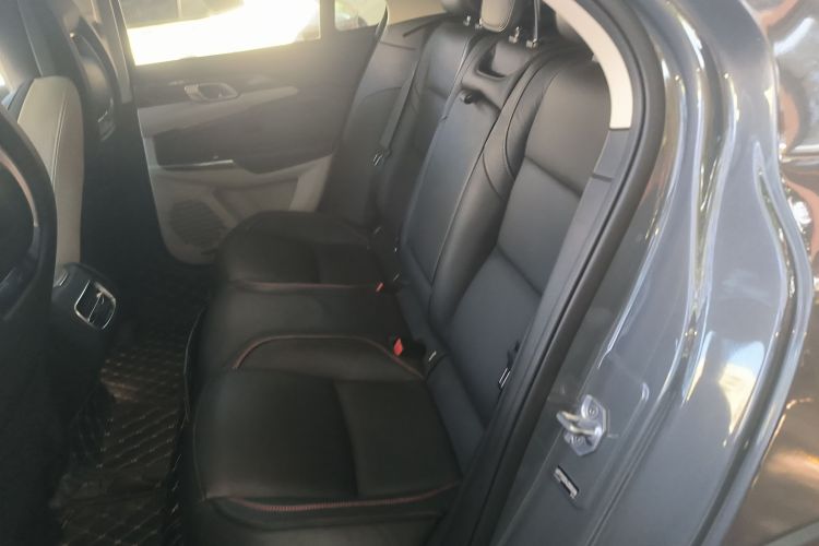 领克02 2018款 1.5T DCT两驱耀Pro版 国V中控内饰7004