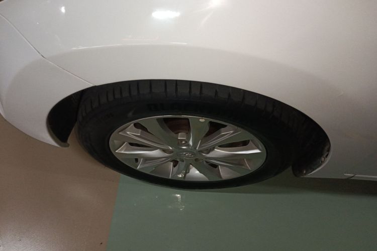 现代 朗动 2016款 1.6L 自动尊贵型车身外观6003