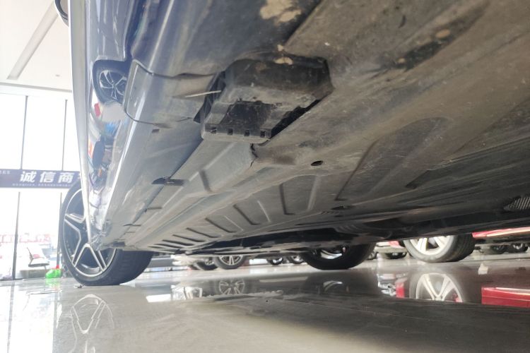 奔驰C级 2021款 C 260 L 运动星耀臻藏版局部细节9002