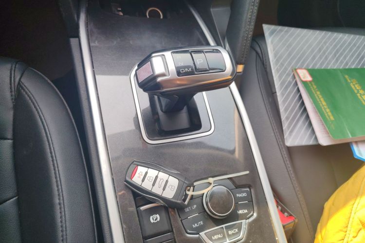 哈弗H6 2018款 蓝标 运动版 1.5T 自动两驱精英型中控内饰18